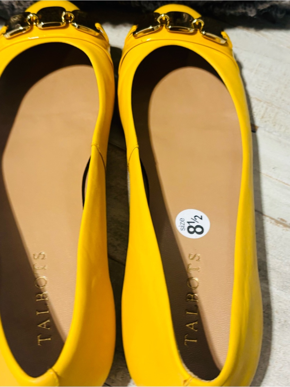 ❤️Talbots Yellow Gold Chain Leather Flats-Sz 8.5 - Picture 5 of 6
